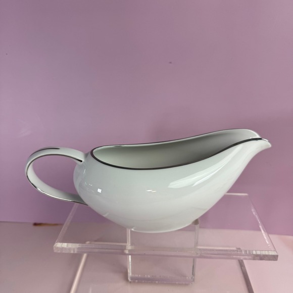 Royal M by Mitashoten Other - VTG Royal M by Mitashoten Japan Platinum Knight Gravy Boat White Silver M109